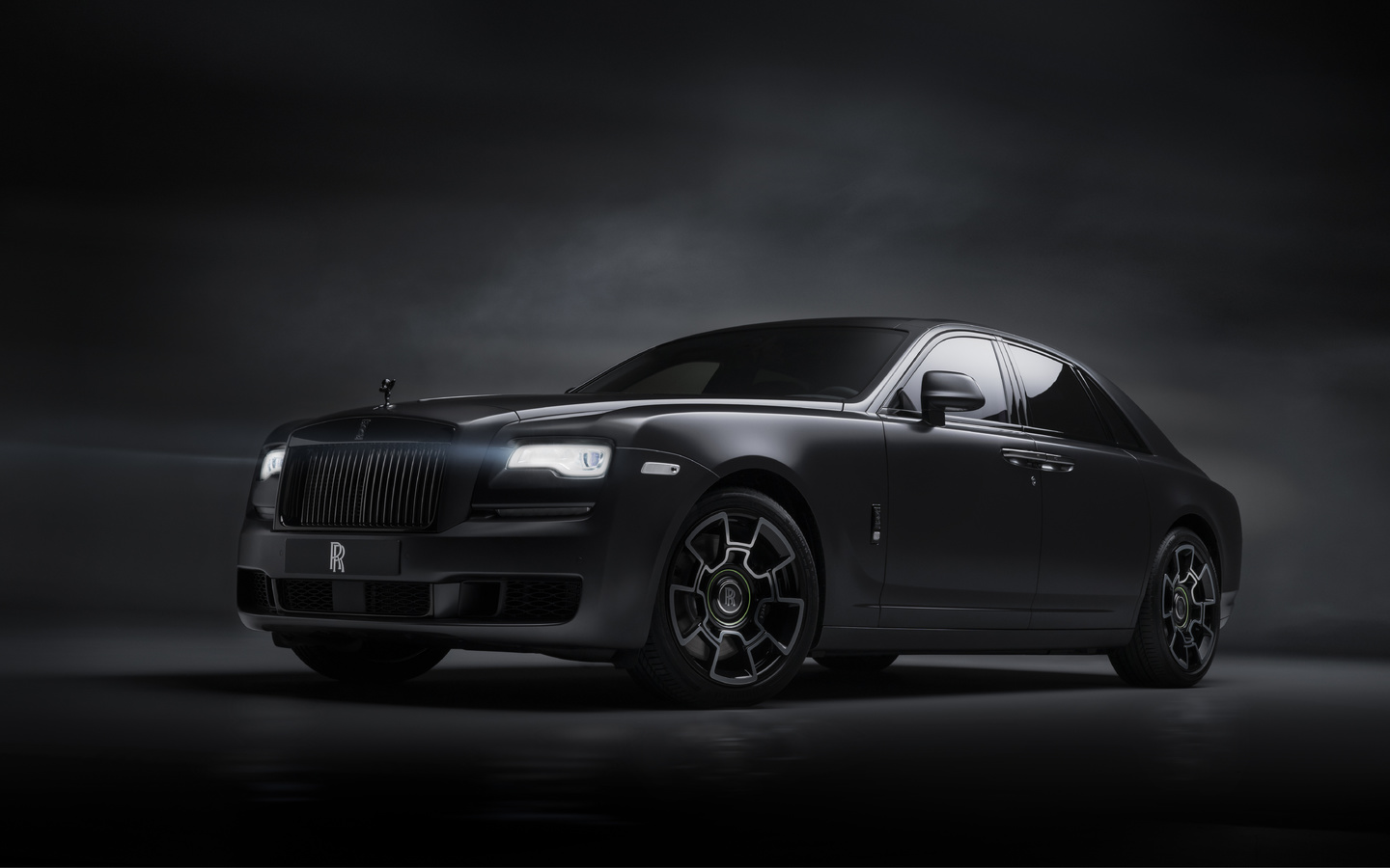 rolls-royce, ghost, black, badge