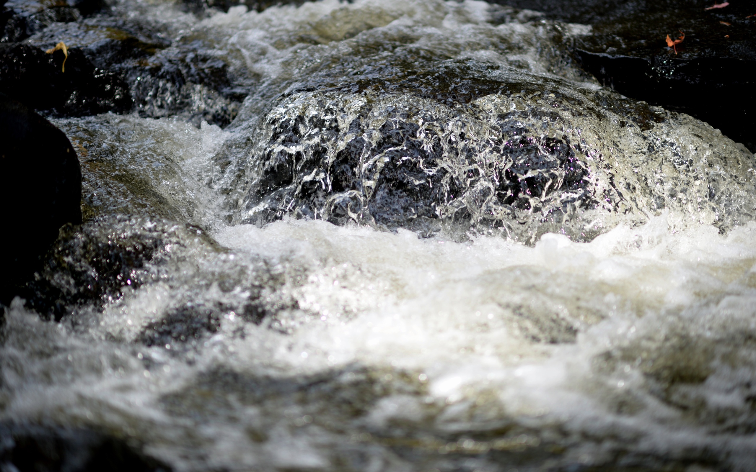 Включи бегущей воды