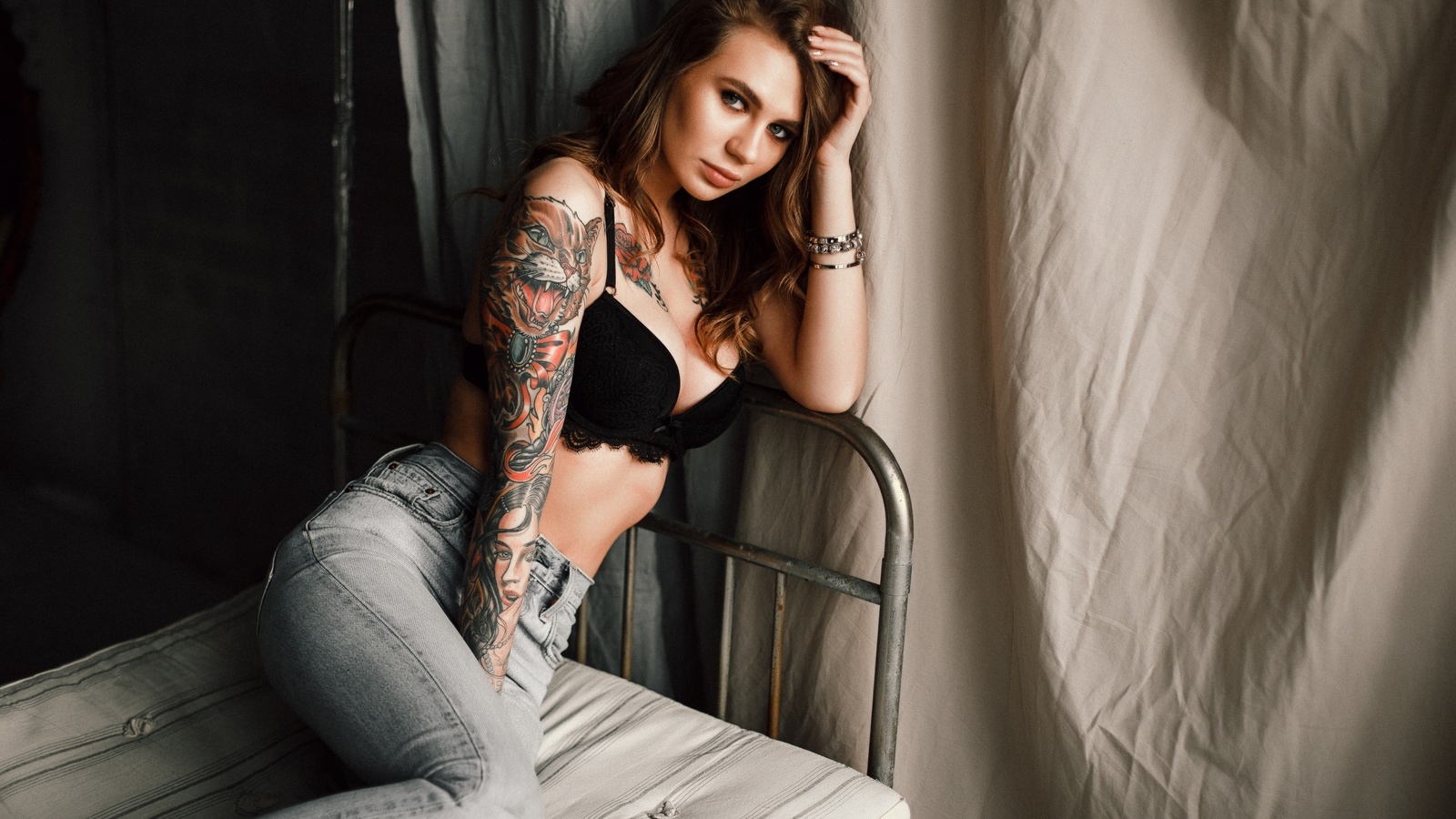 women, jeans, in bed, black bras, sitting, brunette, tattoo, portrait