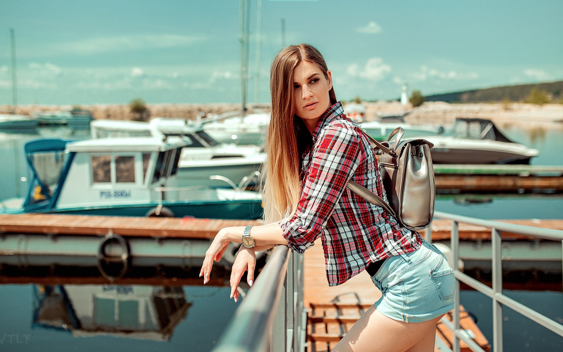 women, blonde, jean shorts, plaid shirt, boat, pier, handbags, women outdoors, long hair,  ,aleksandr suhar