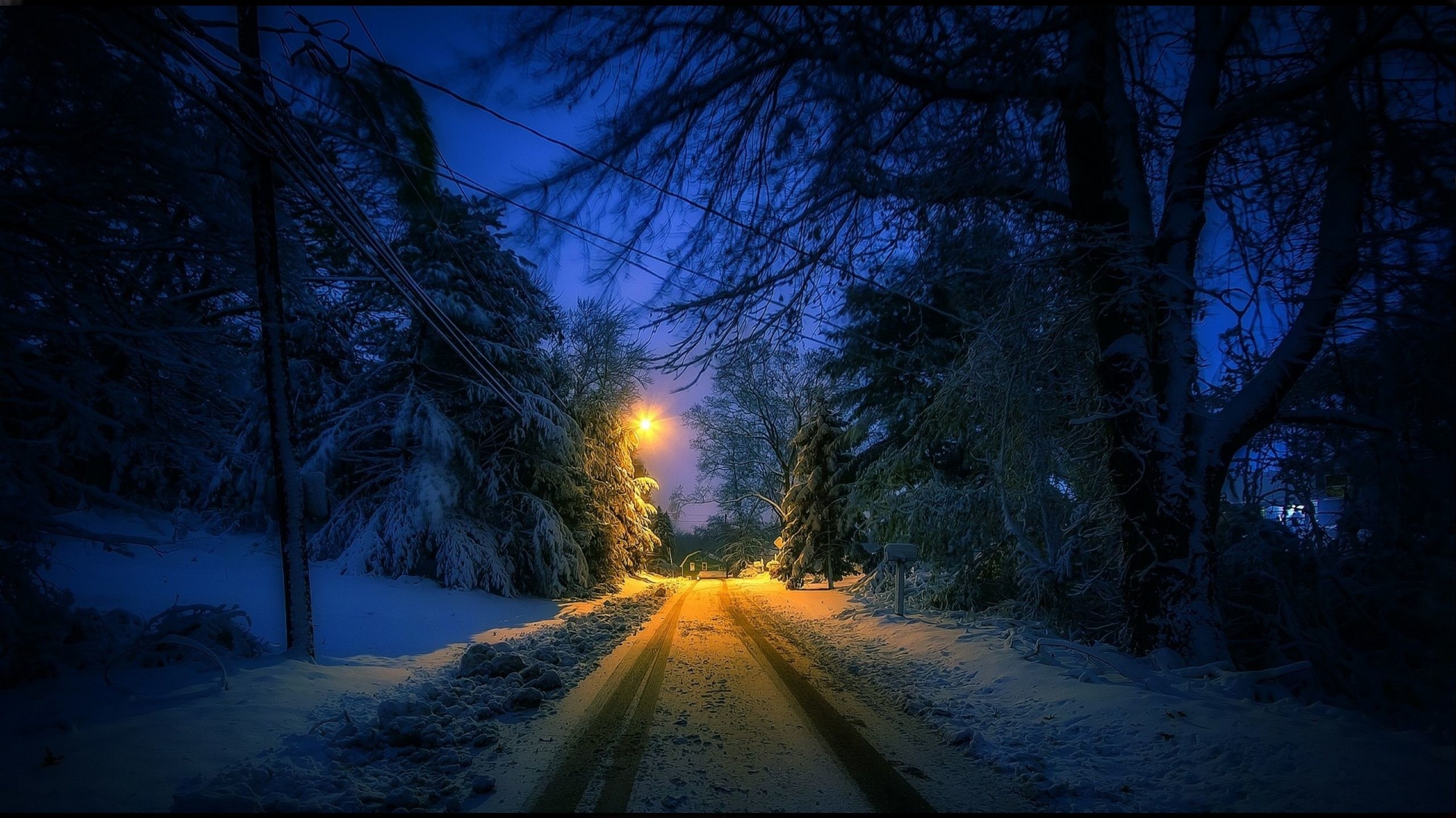 Красивая зима ночь. Зима ночь. Зимняя дорога ночью. Зимняя дорога в лесу. Зимний лес вечером.