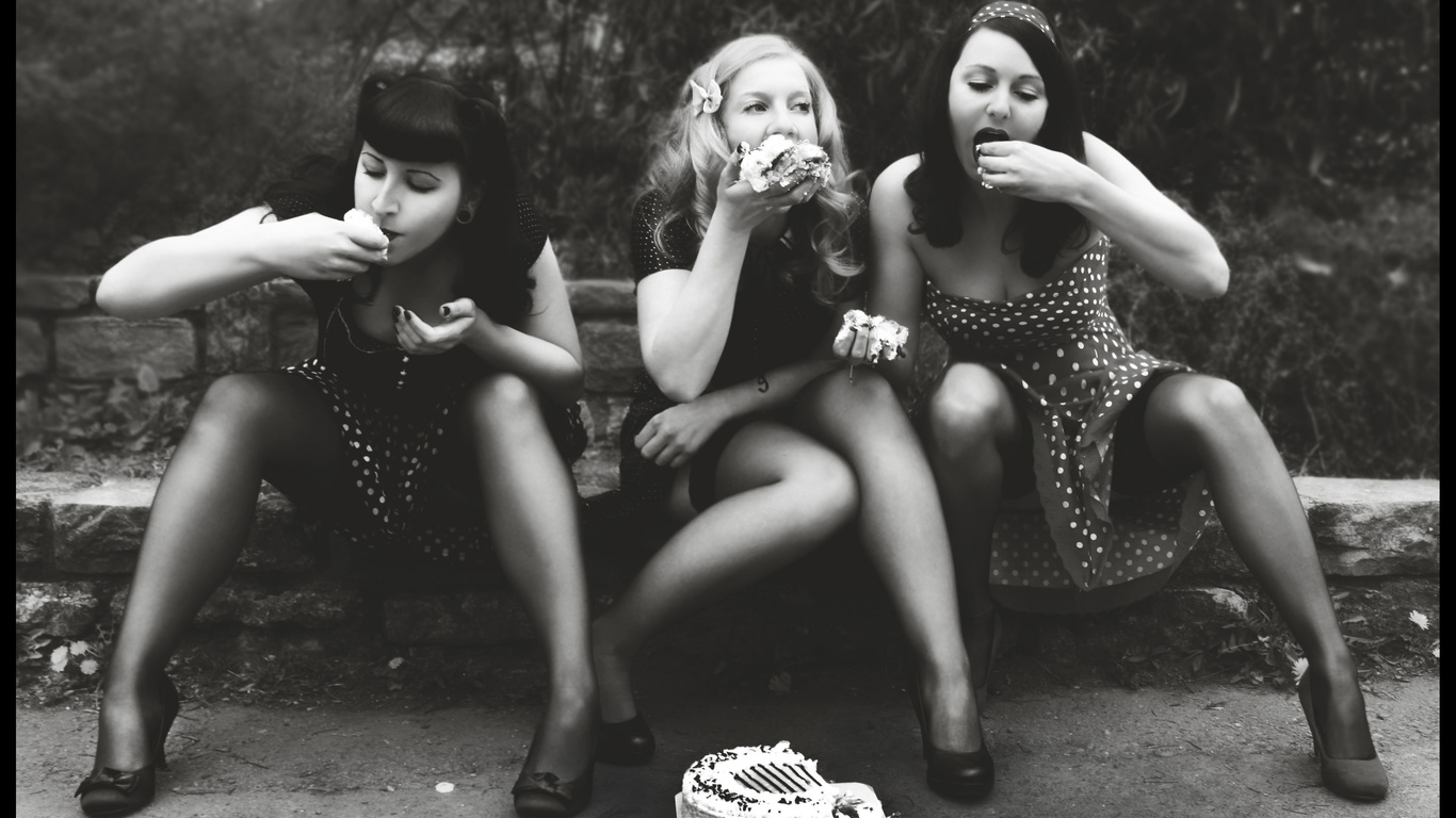 white, black, old, monochrome, model, portrait, nature, sitting, bow, photography, dress, dots, cake, vintage