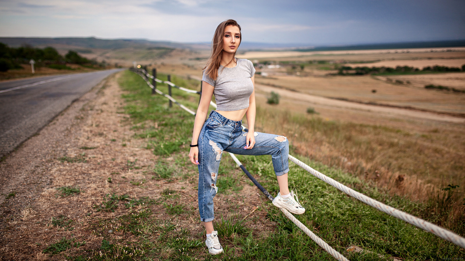women, torn jeans, fence, ropes, sneakers, crop top, t-shirt, women outdoors, road, painted nails,  