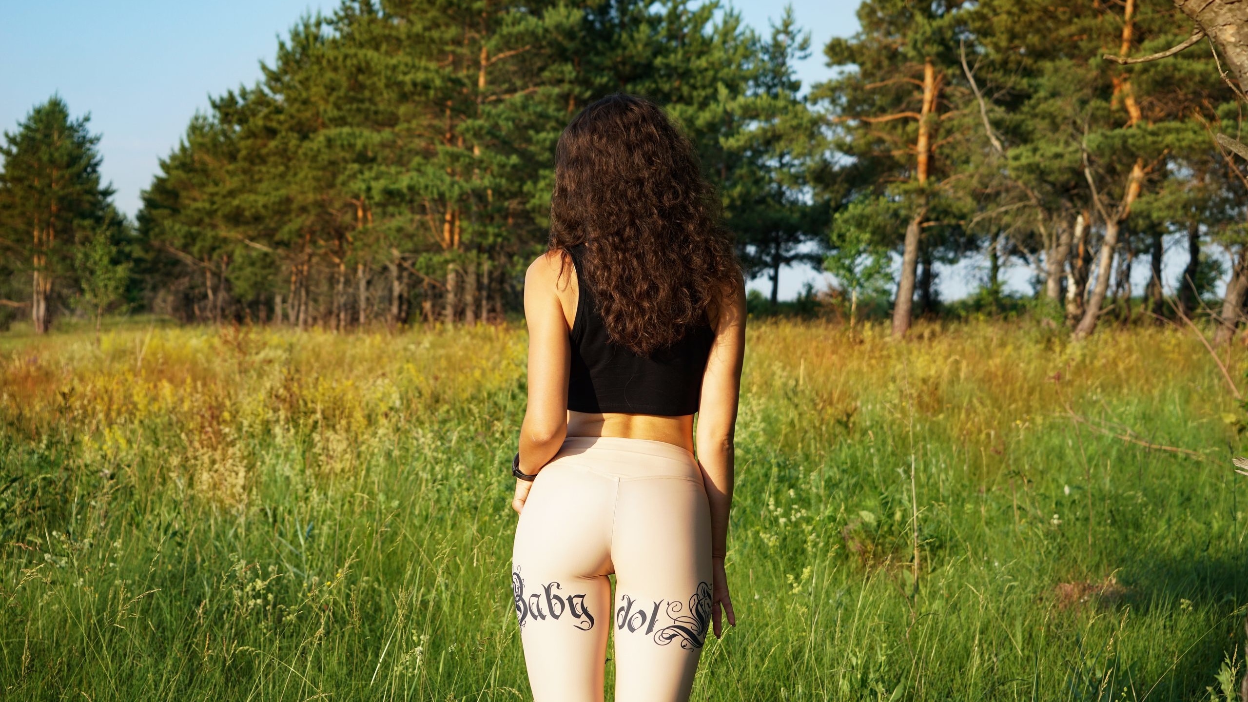 women, tank top, grass, trees, back, ass, leggings, the gap, watch, brunette