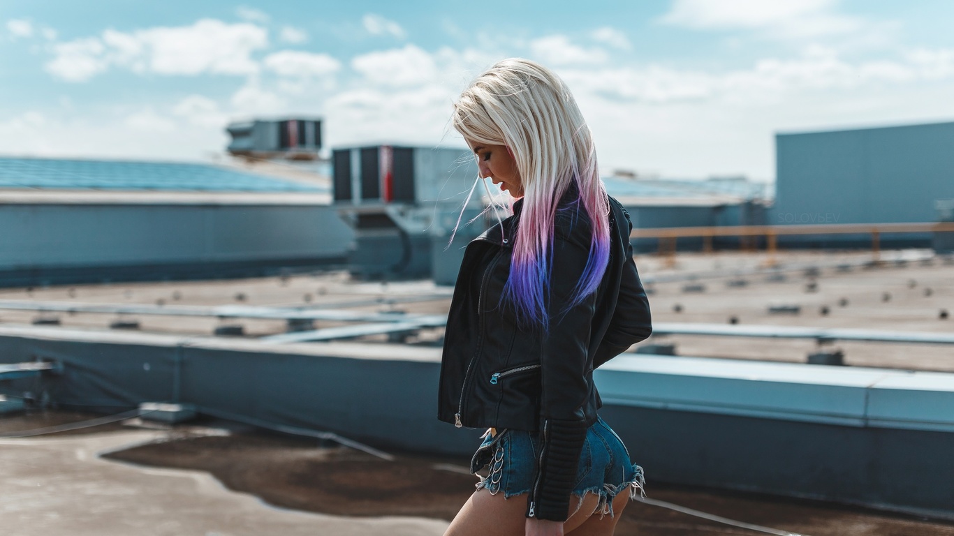 women, artem solovev, blonde, ass, jean shorts, women outdoors, leather jackets, dyed hair, brunette