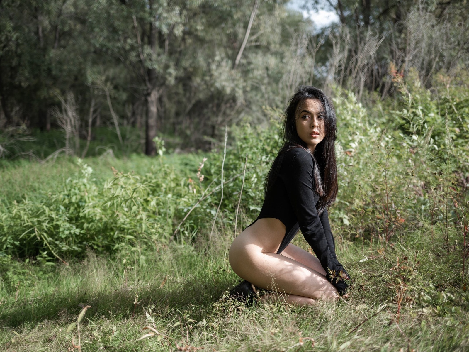 women, trees, bodysuit, leotard, women outdoors, nature, ass, looking away, kneeling, long hair, black hair