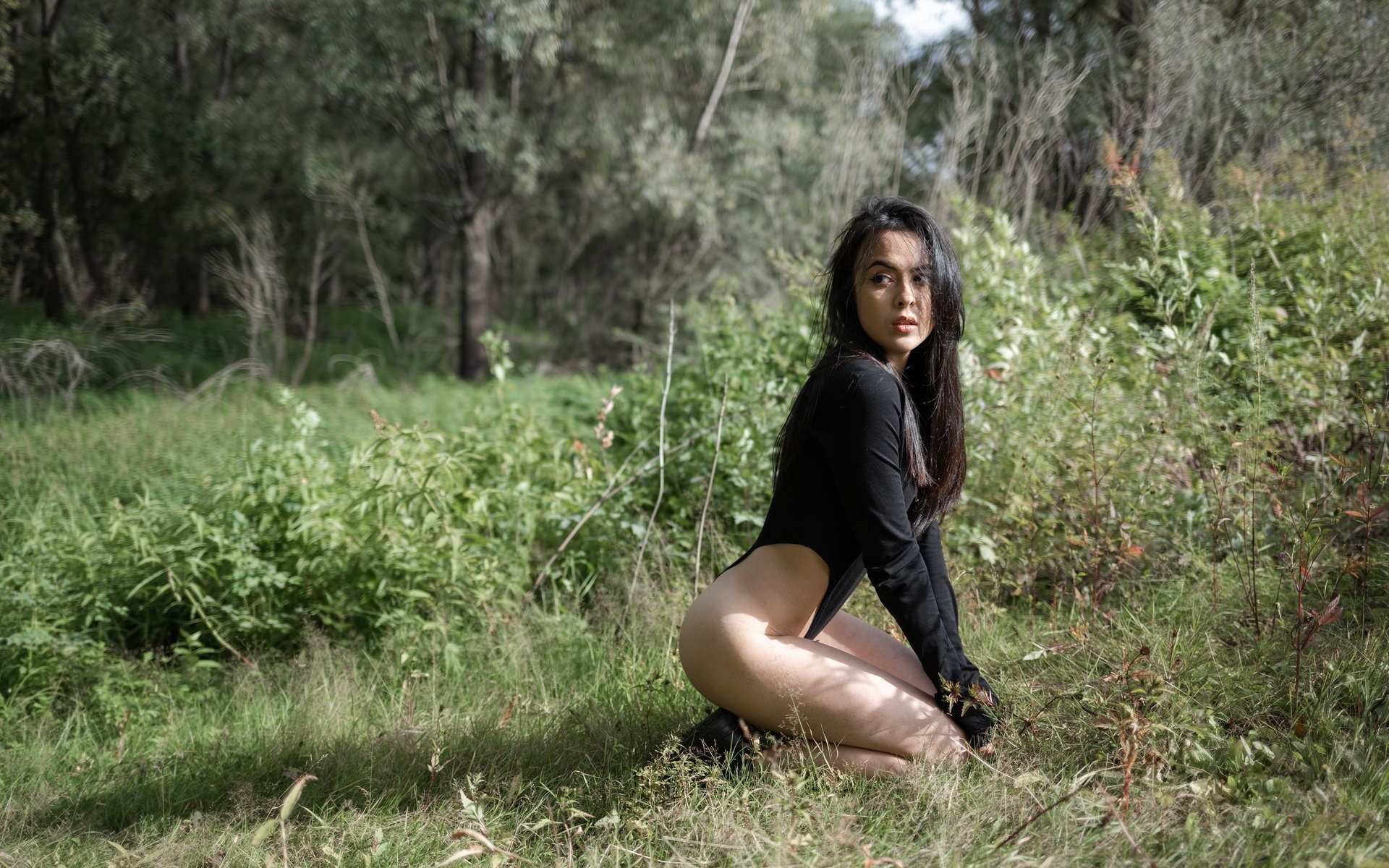 women, trees, bodysuit, leotard, women outdoors, nature, ass, looking away, kneeling, long hair, black hair