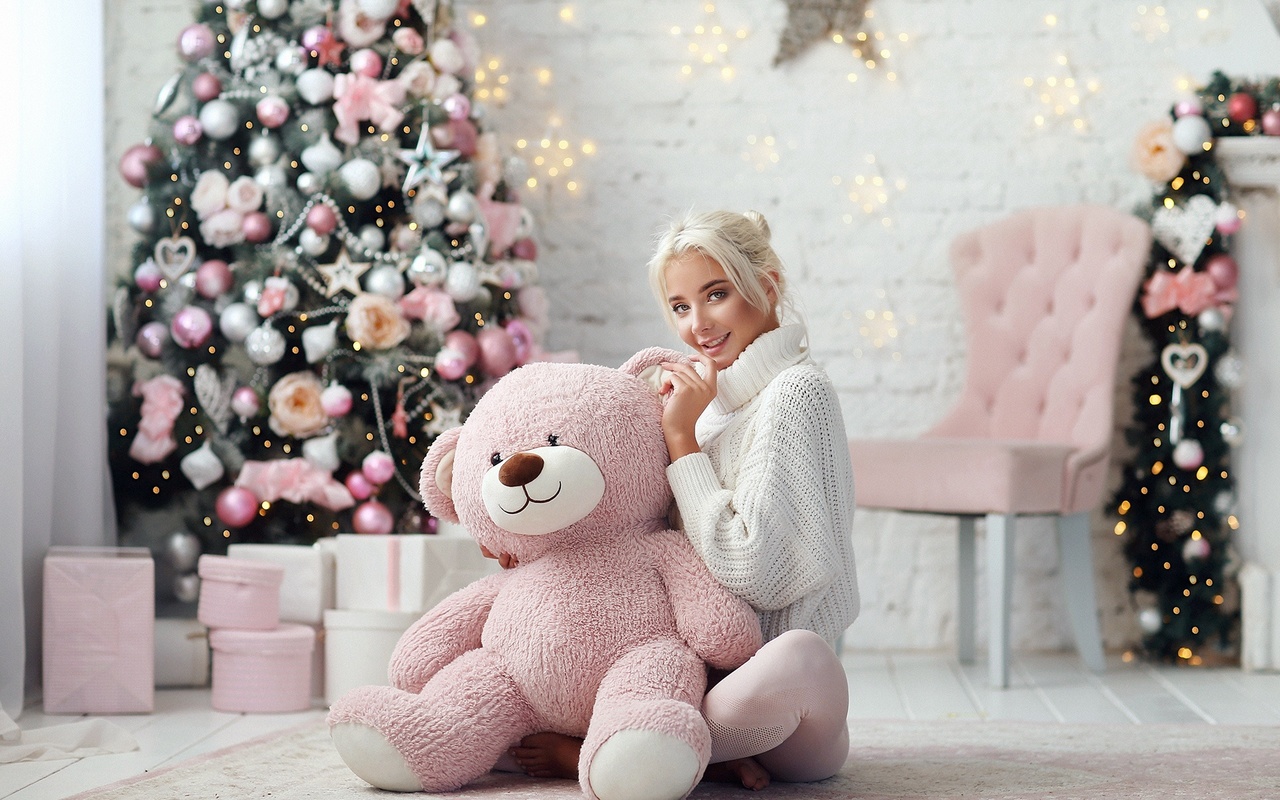 women, katerina shiriaeva, brunette, blonde, hairbun, katerina shiryaeva, christmas tree, christmas, women indoors, presents, sitting, smiling, teddy bears, chair, wall, bricks, white sweater, wooden floor, dmitry arhar, ,  