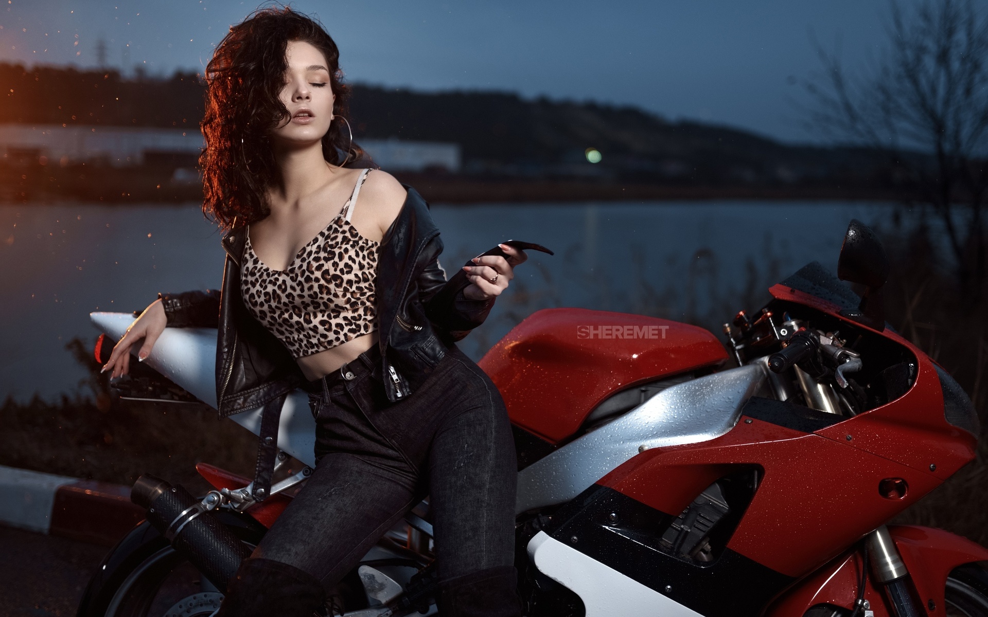 women, ivan sheremet, jeans, animal print, river, closed eyes, leather jackets, black jackets, hoop earrings, women with motorcycles, motorcycle, women outdoors, eyeliner, pierced nose