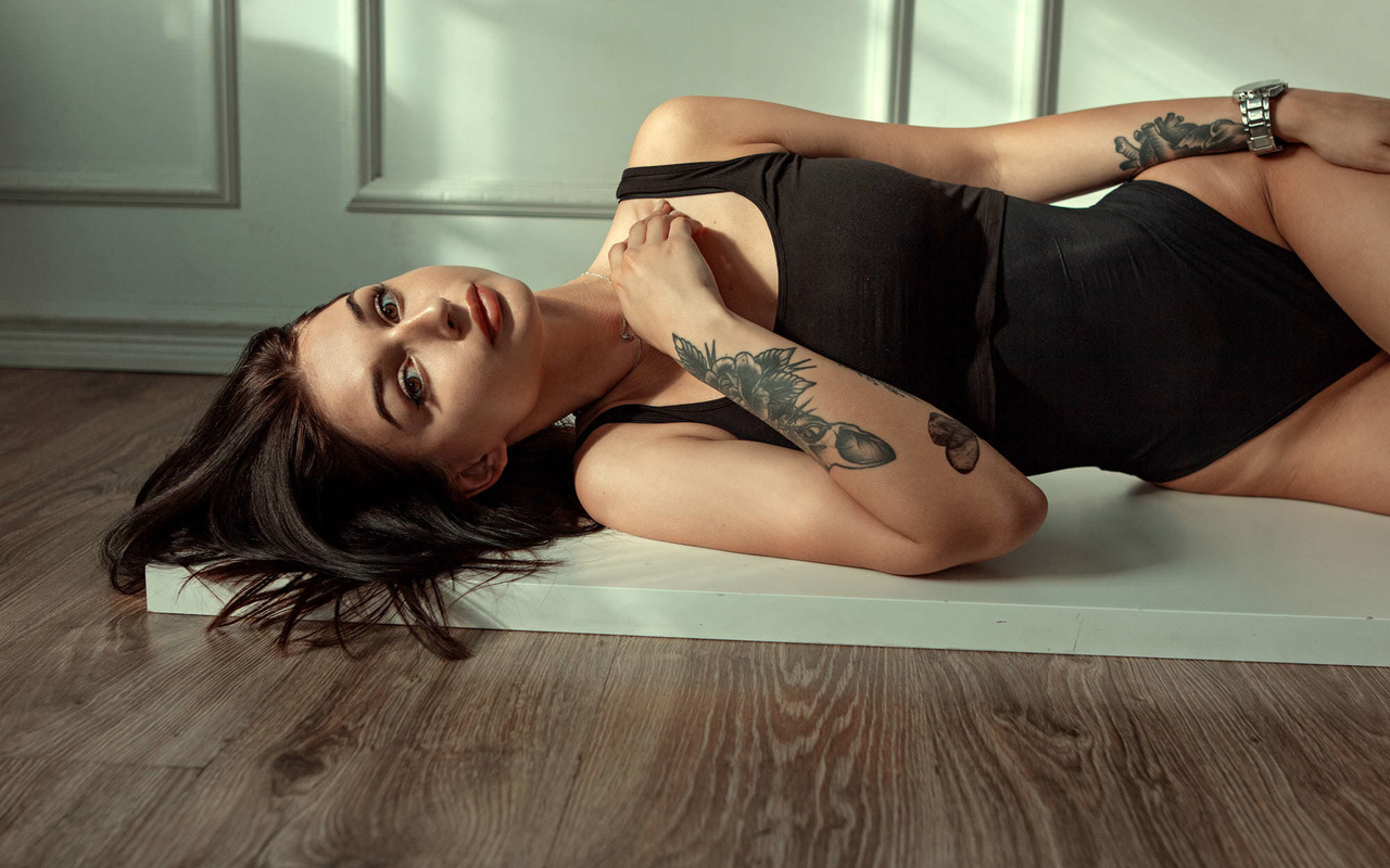 women, brown eyes, tattoo, brunette, women indoors, bodysuit, watch, on the floor, hips