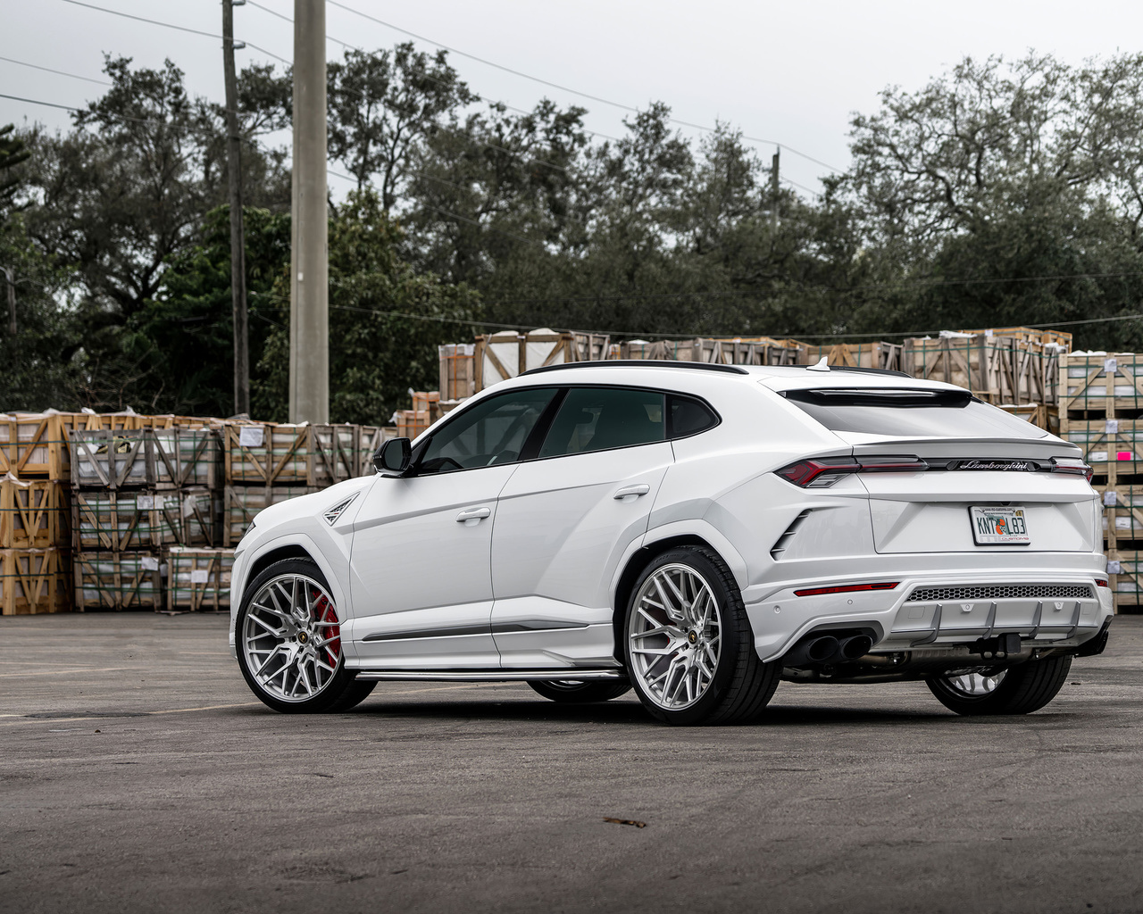 white, lamborghini, urus