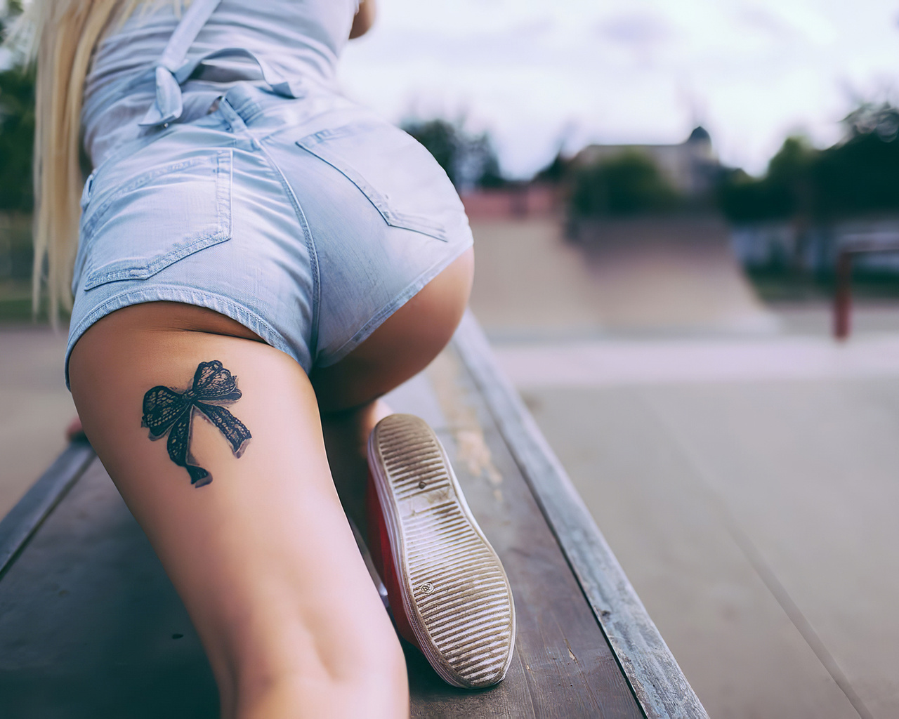 blonde, beautiful, tattoo, legs, cute, shorts, jeans, pretty, park, city, sexy, ass, tan, babe, woman, ribbon