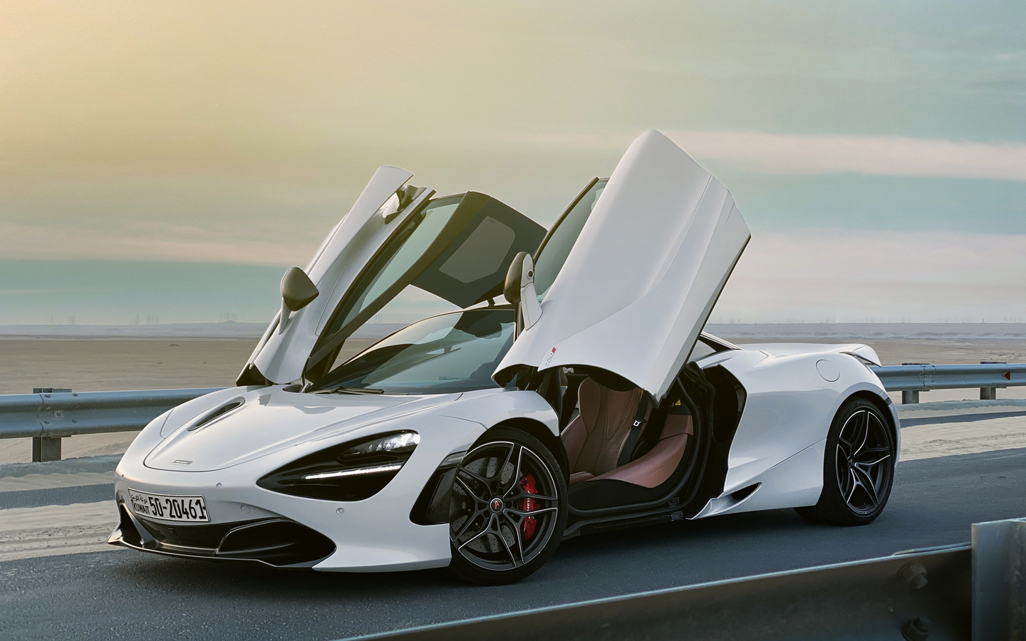 white, mclaren