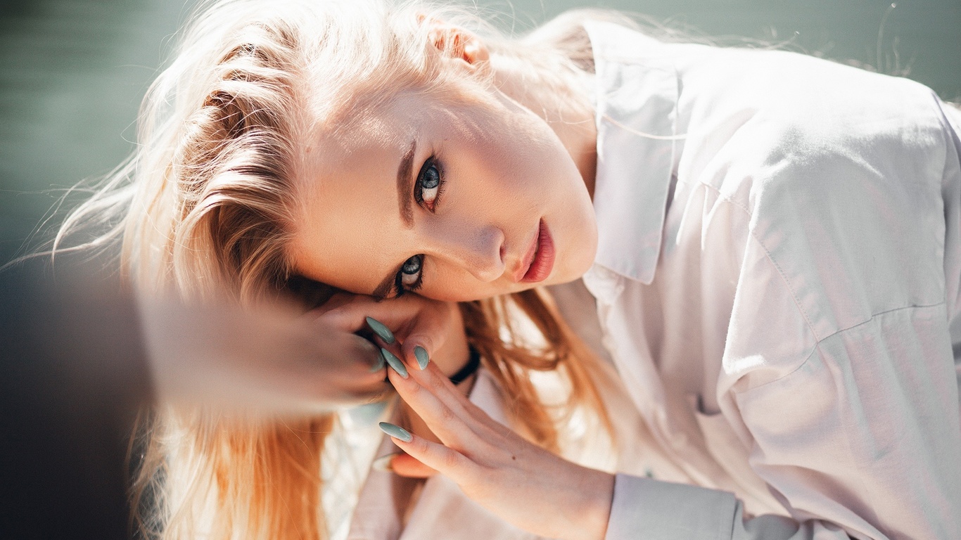 women, model, blonde, women outdoors, face, white shirt, shirt, painted nails, blue nails, looking at viewer