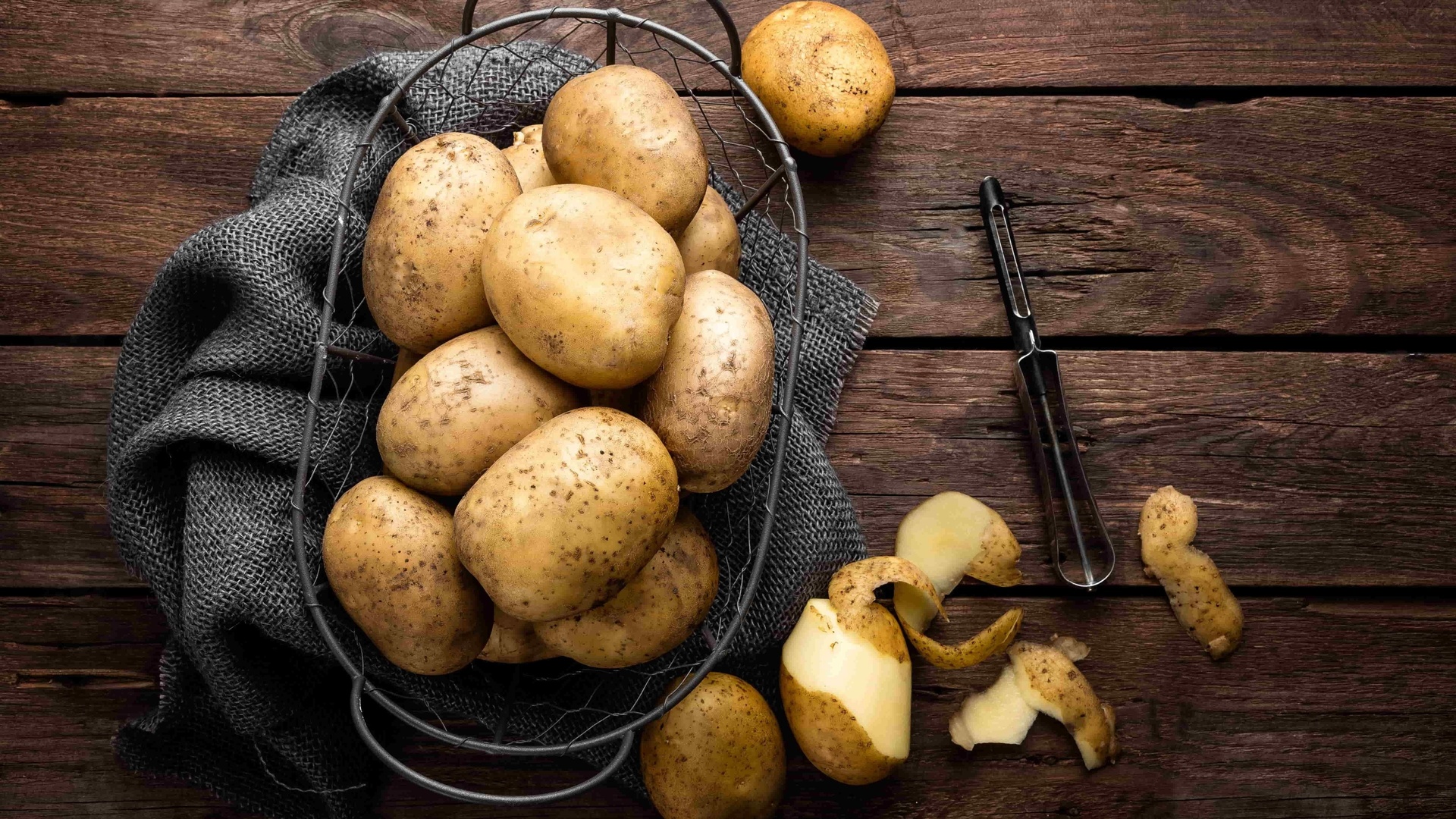 freshly picked potatoes, food, vegan