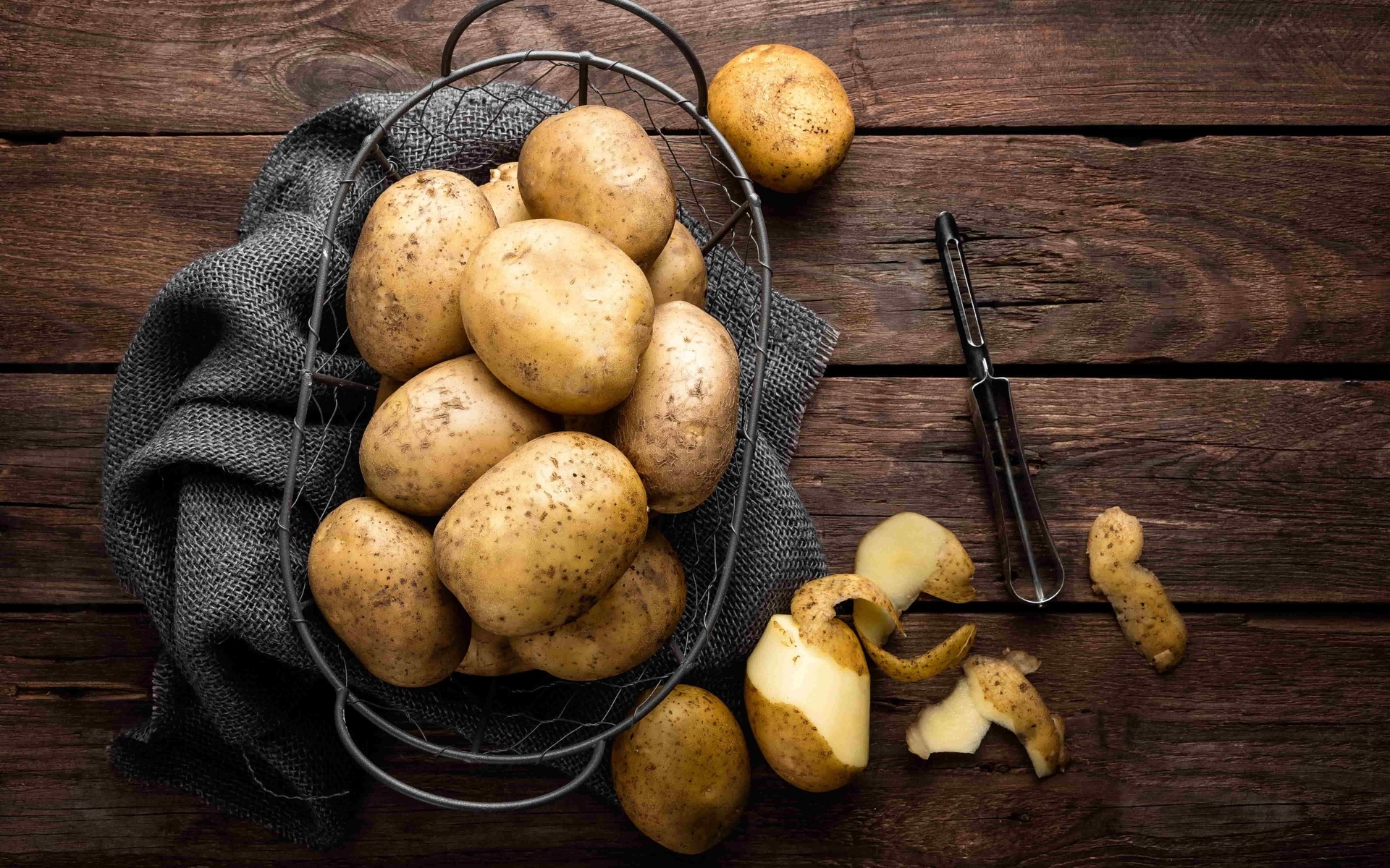 freshly picked potatoes, food, vegan
