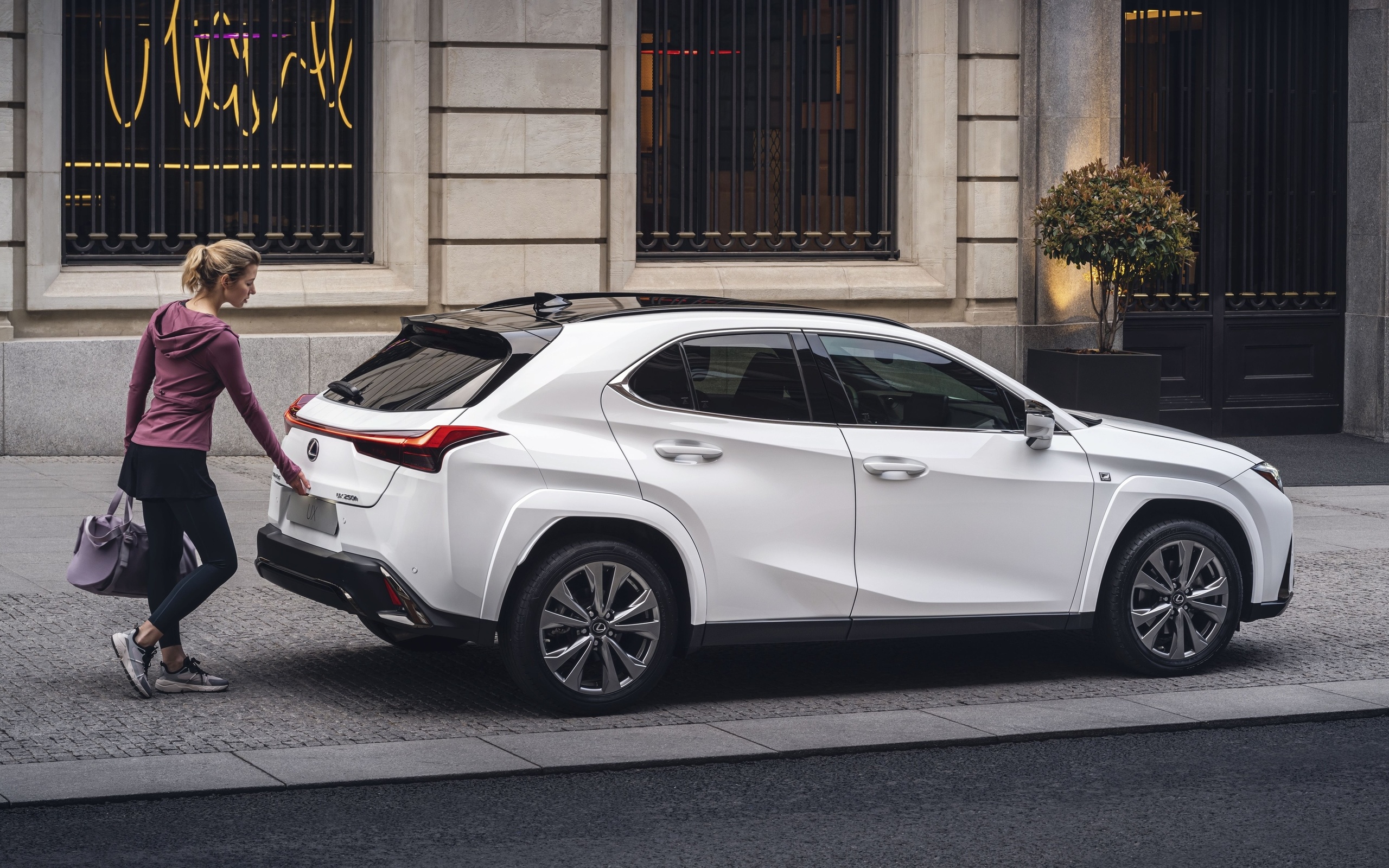 lexus, subcompact luxury crossover, 2023, lexus uxh adds performance